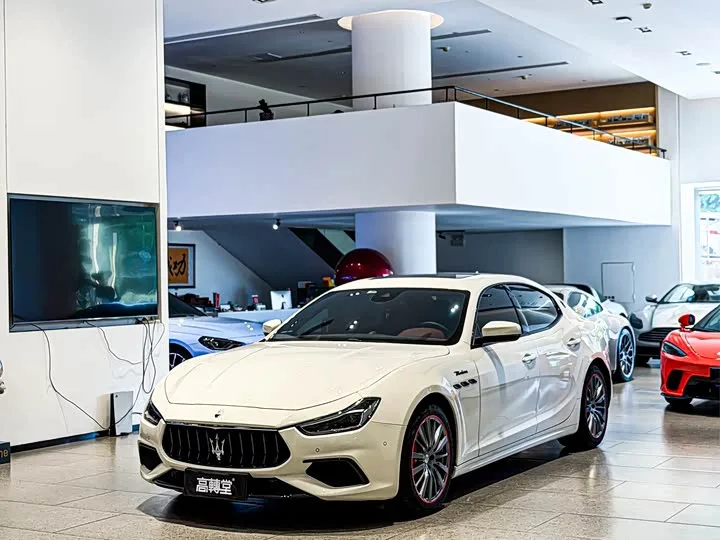 Maserati Ghibli 2023 из Китая — купить под ключ