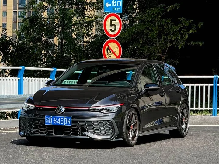 Volkswagen Golf GTI 2026 из Китая — купить под ключ
