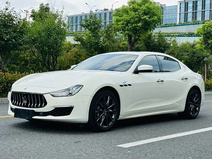 Maserati Ghibli 2022 из Китая — купить под ключ