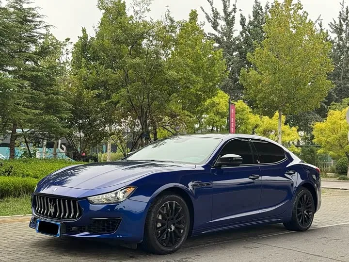 Maserati Ghibli 2023 из Китая — купить под ключ