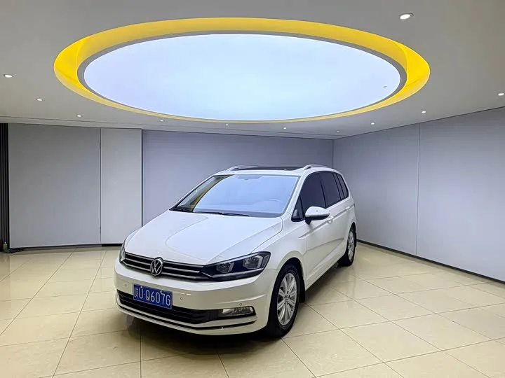 Volkswagen Touran L 2023 из Китая — купить под ключ