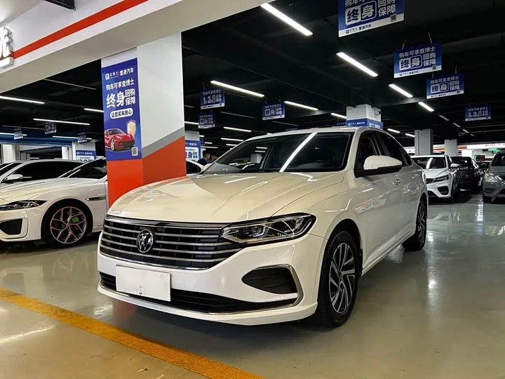 Volkswagen Lavida 2023 из Китая — купить под ключ