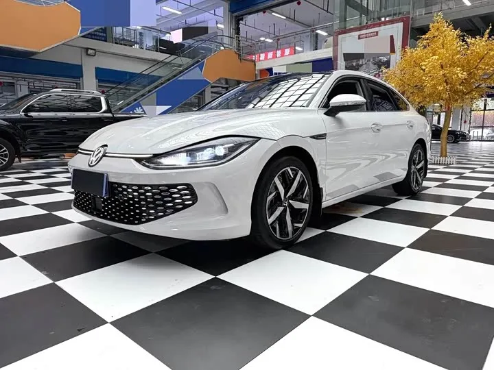 Volkswagen Lamando L 2022 из Китая — купить под ключ