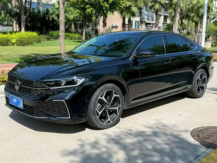 Volkswagen Passat 2024 из Китая — купить под ключ