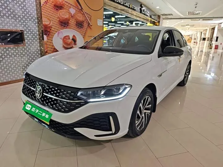 Volkswagen Lavida 2025 из Китая — купить под ключ