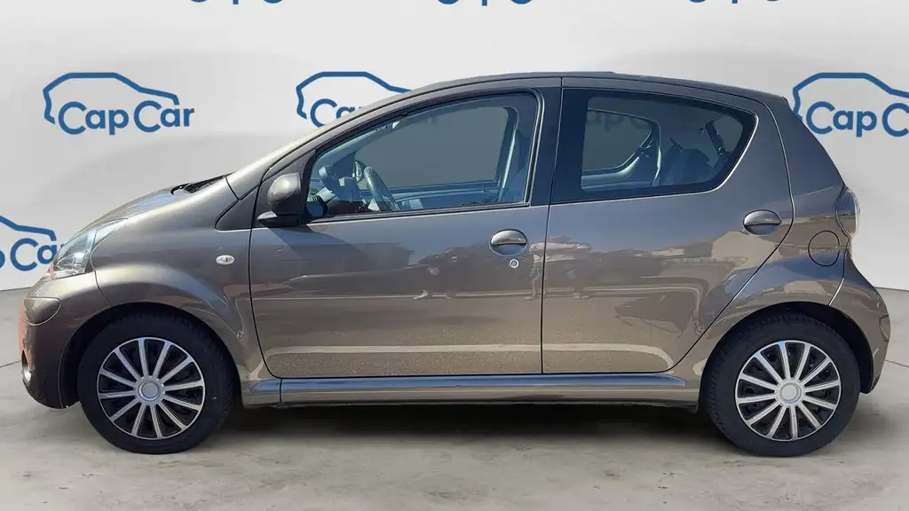 Toyota Aygo 2013 из Европы — купить под ключ