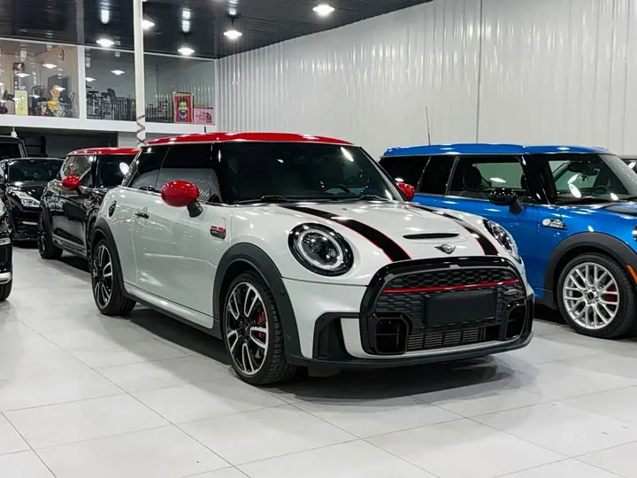 Mini Mini JCW 2022 из Китая — купить под ключ