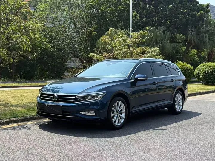 Volkswagen Passat Variant 2022 из Китая — купить под ключ
