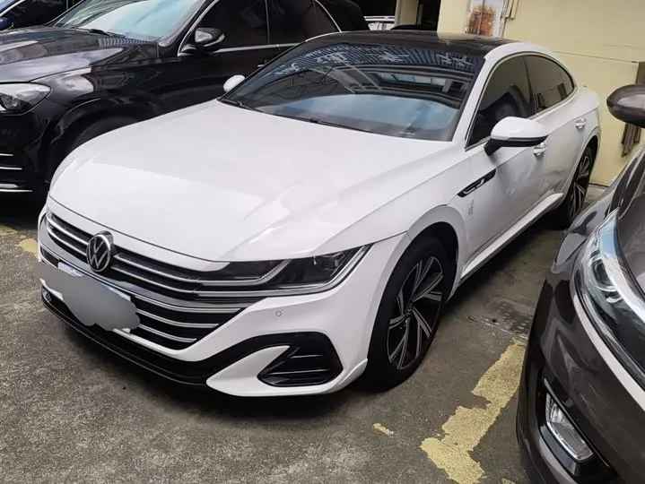 Volkswagen CC 2024 из Китая — купить под ключ