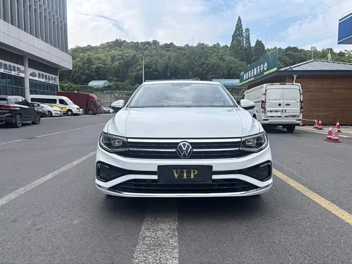Volkswagen Bora 2024 из Китая — купить под ключ