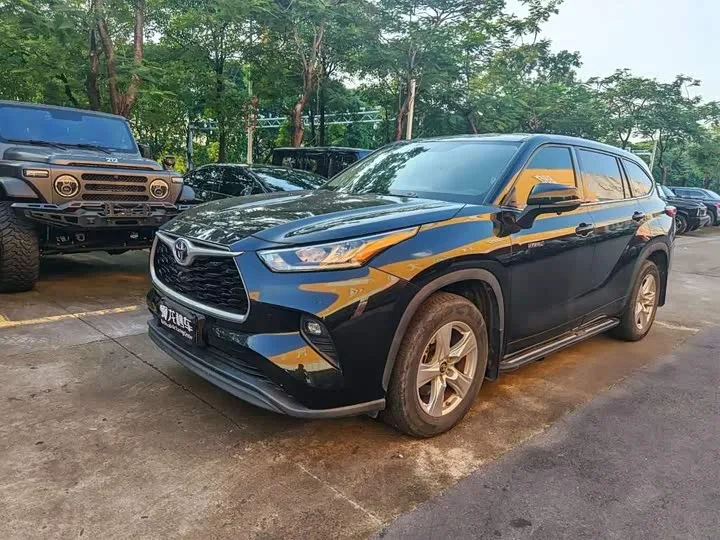 Toyota Highlander 2022 из Китая — купить под ключ