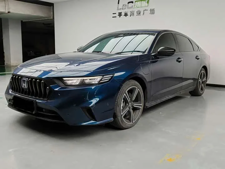 Honda Inspire Hybrid 2023 из Китая — купить под ключ