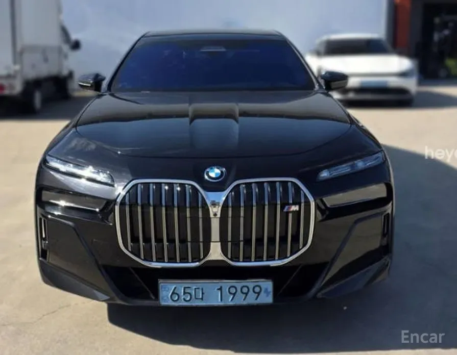 BMW i7 2023 из Кореи — купить под ключ