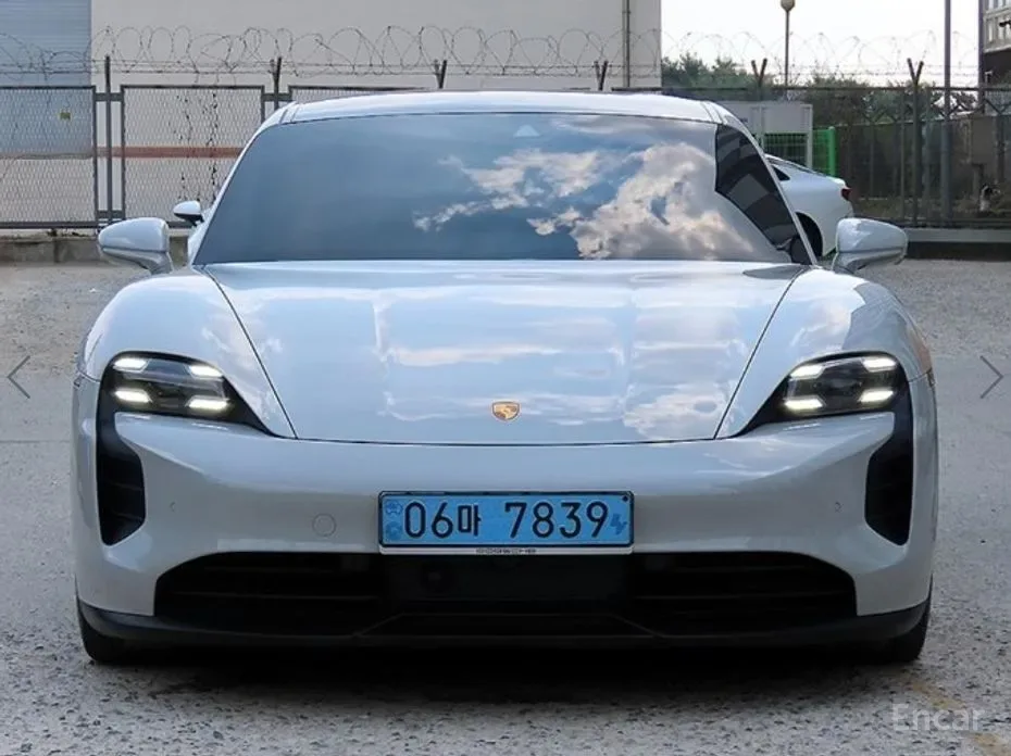 Porsche Taycan 2022 из Кореи — купить под ключ