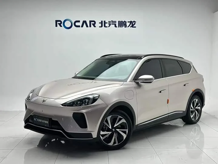 BAIC Arcfox Alpha T6 2025 из Китая — купить под ключ