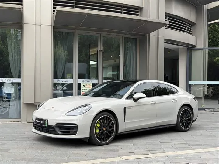 Porsche Panamera Hybrid 2022 из Китая — купить под ключ