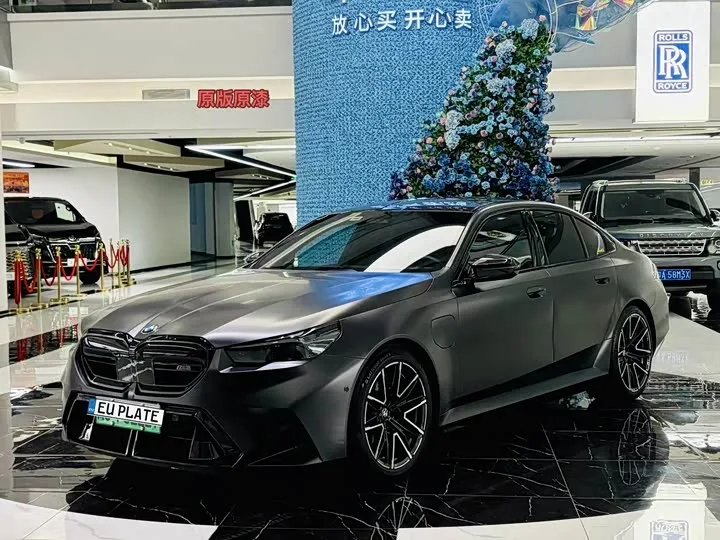 BMW M5 Hybrid 2025 из Китая — купить под ключ