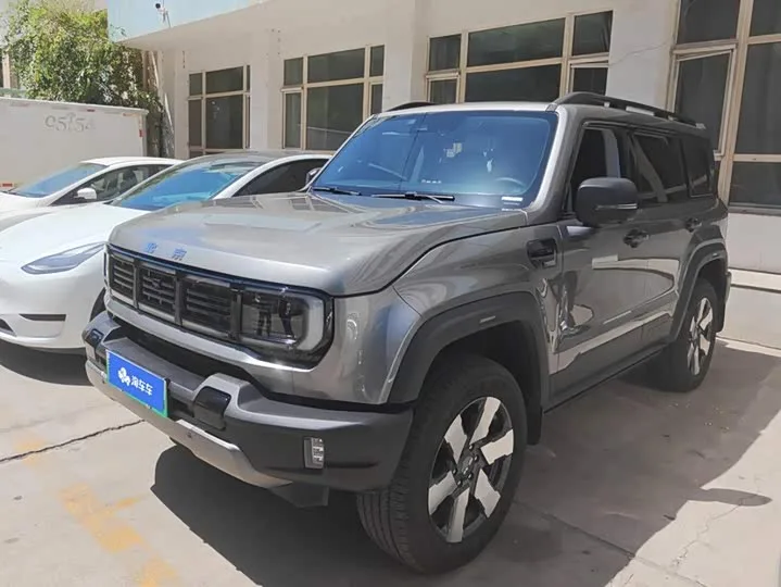 BAIC Beijing BJ40 Hybrid 2025 из Китая — купить под ключ