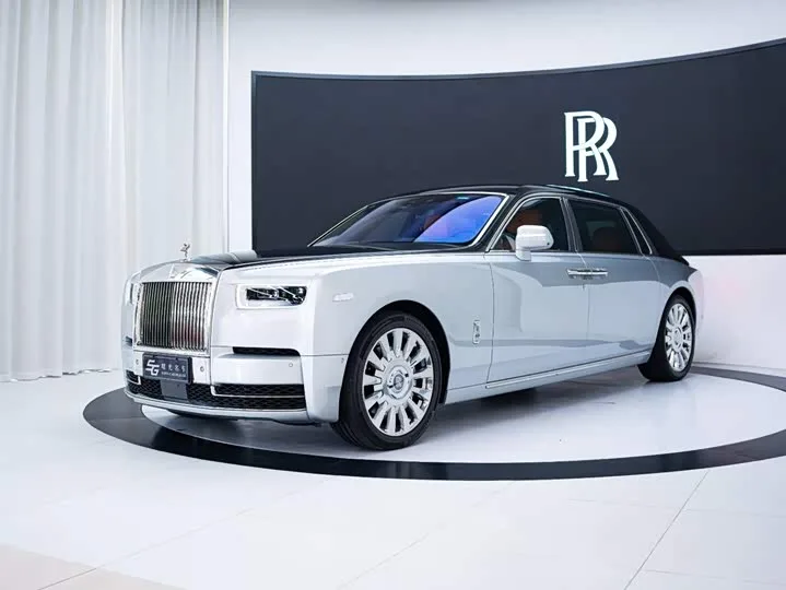 Rolls-Royce Phantom 2022 из Китая — купить под ключ