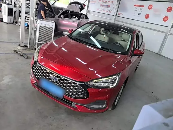 Ford Focus 2022 из Китая — купить под ключ