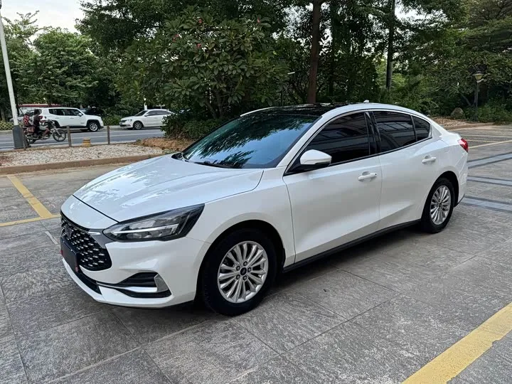 Ford Focus 2022 из Китая — купить под ключ