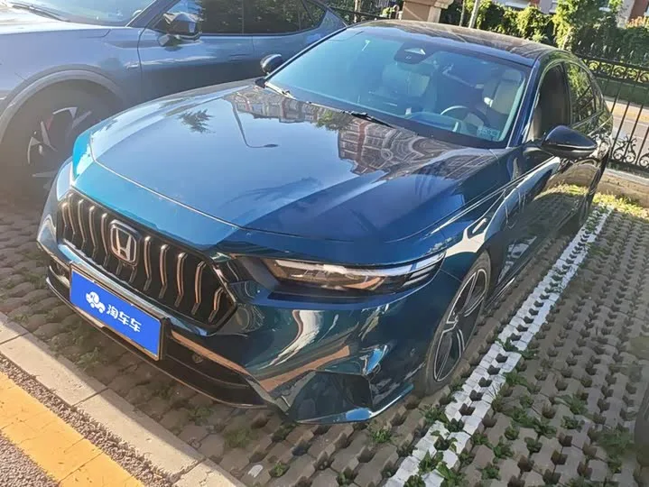 Honda Inspire Hybrid 2023 из Китая — купить под ключ