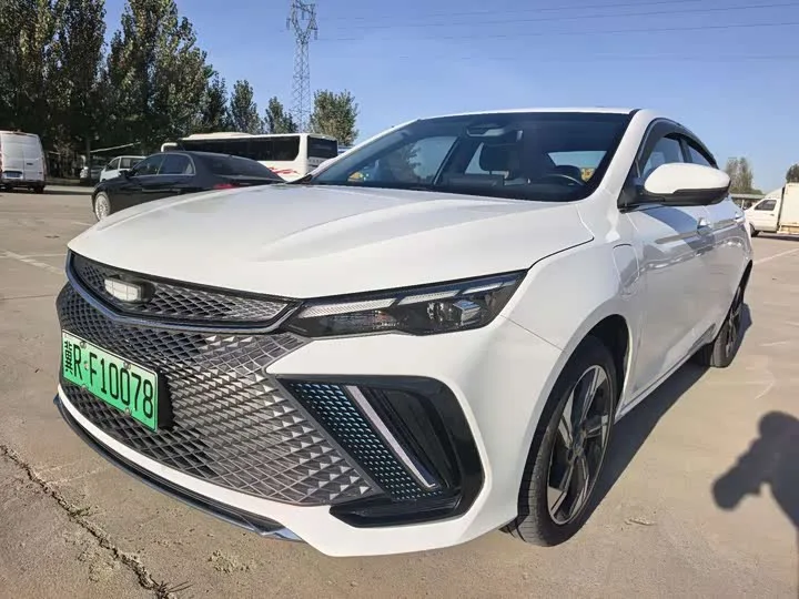 Geely Emgrand L Hi·P Hybrid 2023 из Китая — купить под ключ