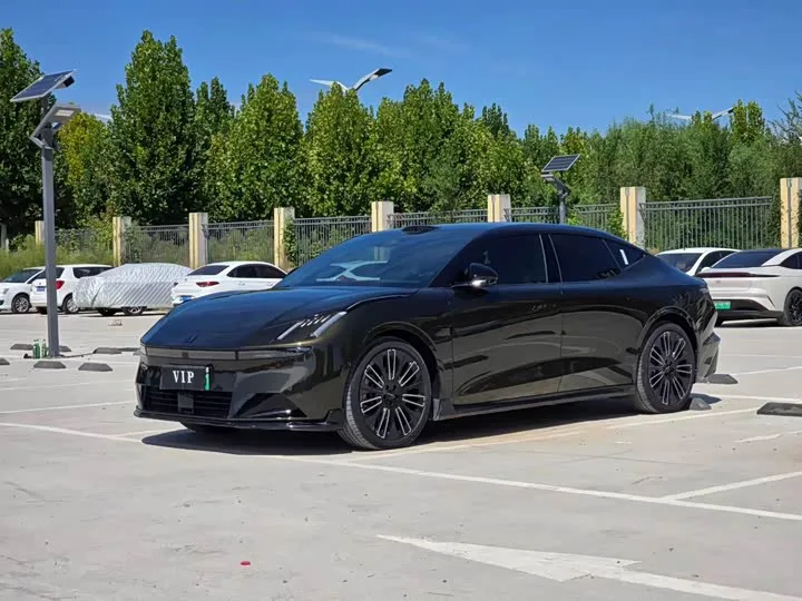 Lynk & Co 30 EM-P Hybrid 2025 из Китая — купить под ключ