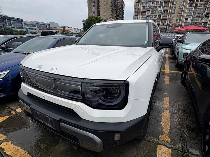 BAIC Beijing BJ30 2025 из Китая — купить под ключ