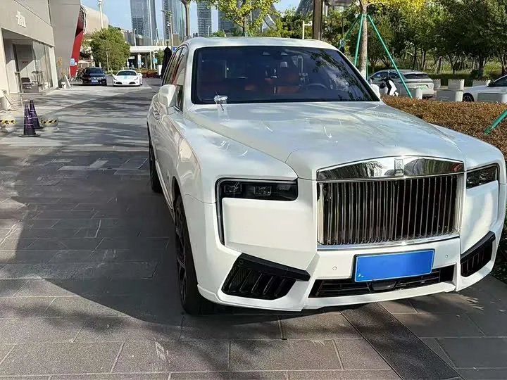 Rolls-Royce Cullinan 2024 из Китая — купить под ключ
