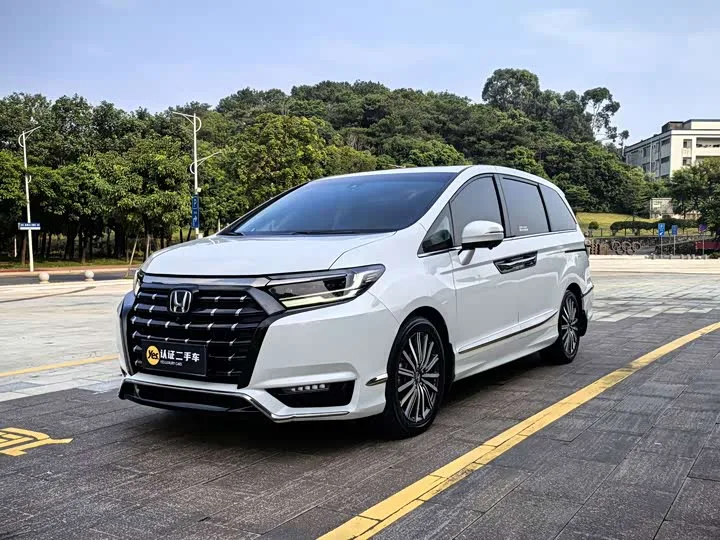 Honda Elysion 2022 из Китая — купить под ключ