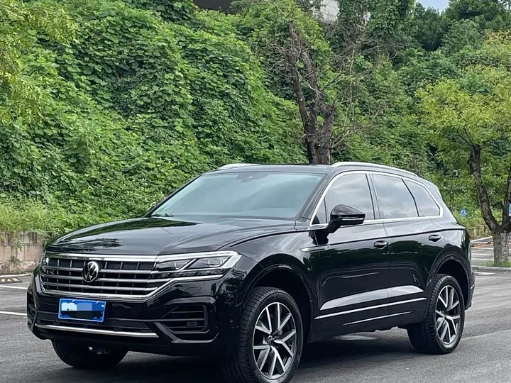 Volkswagen Touareg 2024 из Китая — купить под ключ
