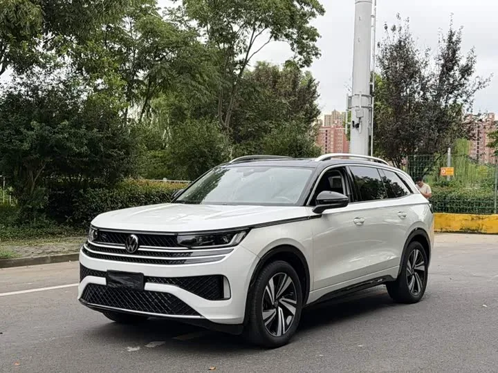 Volkswagen Tavendor 2024 из Китая — купить под ключ