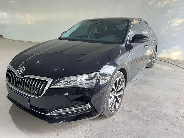 Skoda Superb 2023 из Китая — купить под ключ