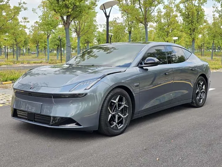 Lynk & Co Z10 2024 из Китая — купить под ключ