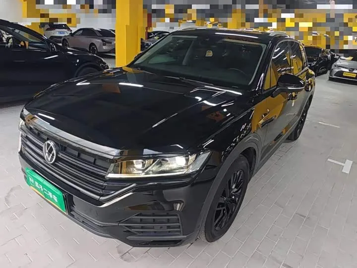 Volkswagen Touareg 2023 из Китая — купить под ключ