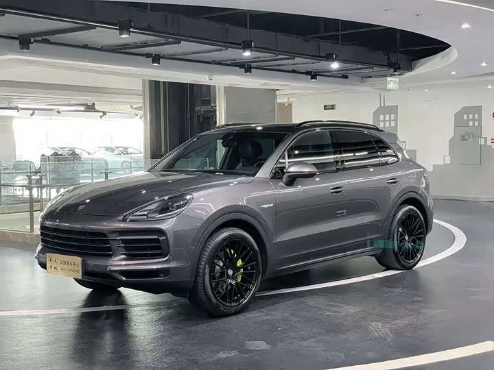 Porsche Cayenne Hybrid 2023 из Китая — купить под ключ