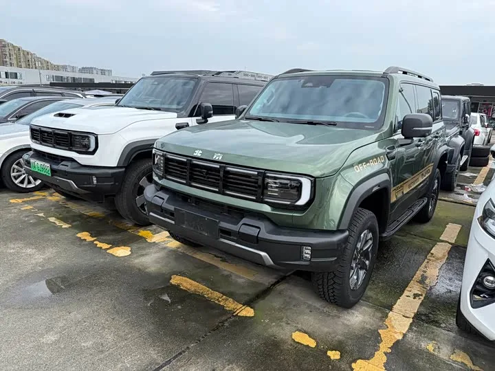 BAIC Beijing BJ40 2024 из Китая — купить под ключ