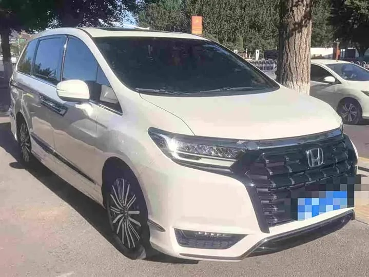 Honda Elysion 2022 из Китая — купить под ключ
