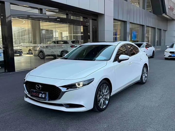 Mazda 3 (Axela) 2024 из Китая — купить под ключ