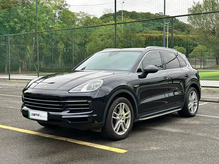 Porsche Cayenne Hybrid 2022 из Китая — купить под ключ