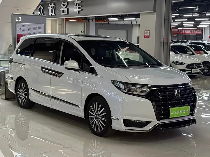 Honda Elysion 2022 из Китая — купить под ключ