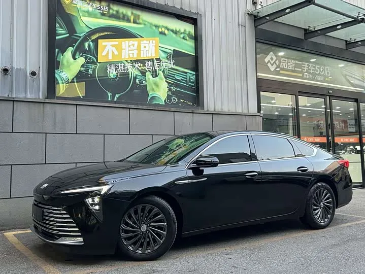 Buick LaCrosse 2025 из Китая — купить под ключ