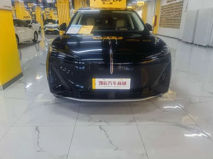 Hongqi EHS5 (Tiangong 06) 2025 из Китая — купить под ключ
