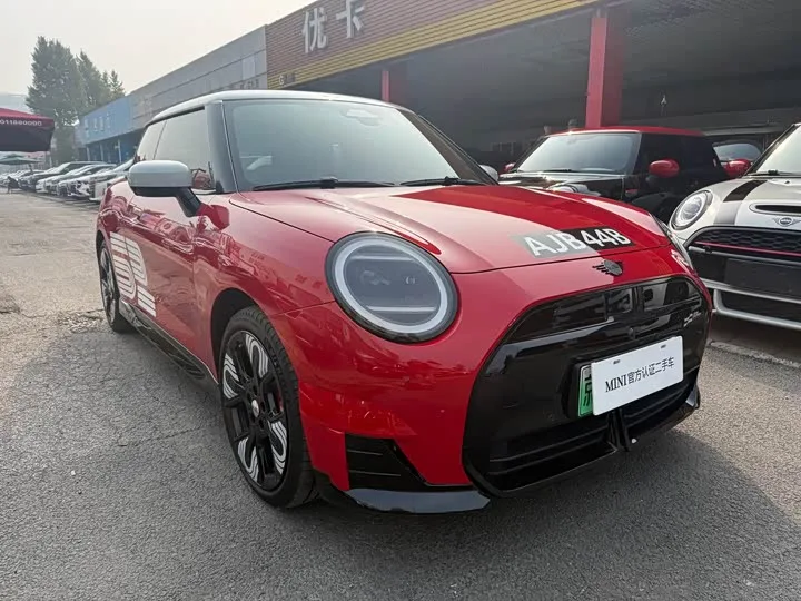 Mini Cooper JCW 2025 из Китая — купить под ключ