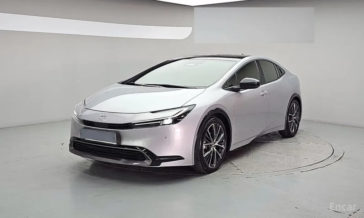 Toyota Prius 2024 из Кореи — купить под ключ