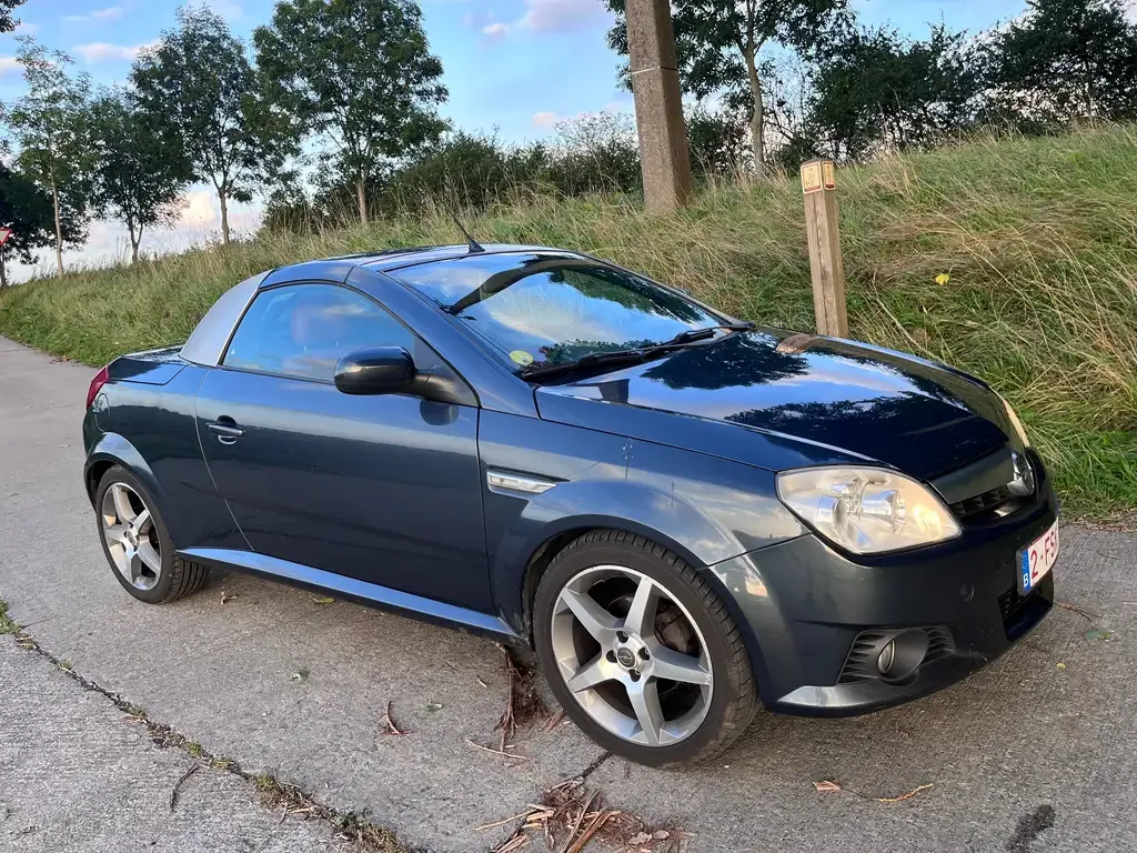 Opel Tigra 2005 из Европы — купить под ключ
