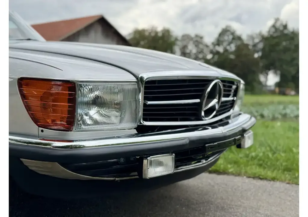 Mercedes-Benz SL 380 1985 из Европы — купить под ключ