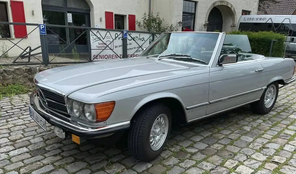 Mercedes-Benz SL 380 1981 из Европы — купить под ключ