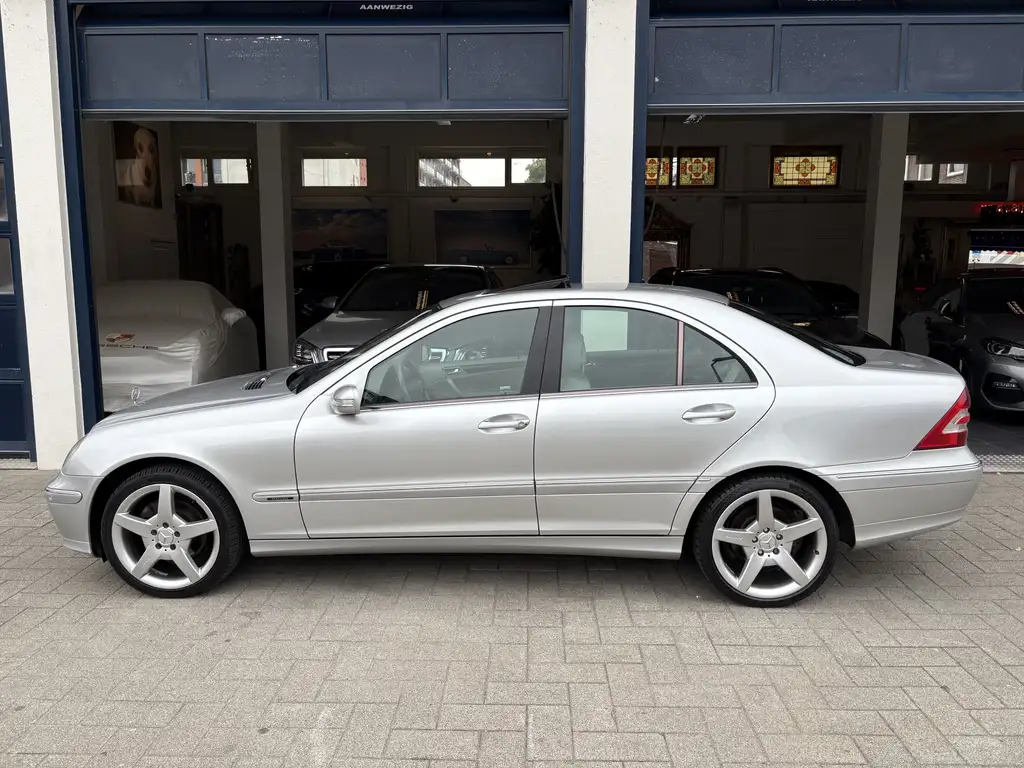 Mercedes-Benz C 240 2004 из Европы — купить под ключ
